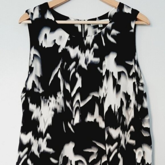 CLEO Split Back Abstract Black and White Sleeveless Top XL Petite - Picture 2 of 12